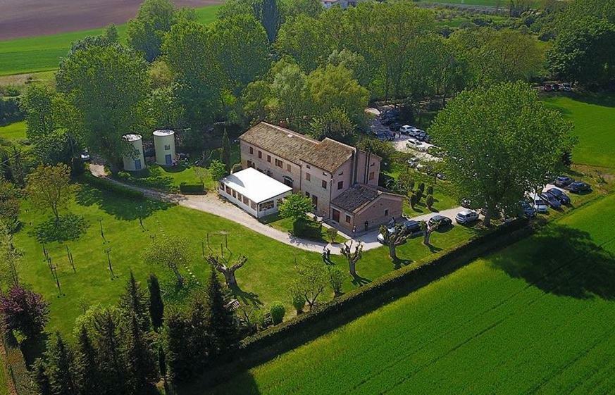 Taverna Dei Guelfi Senigallia Exterior foto